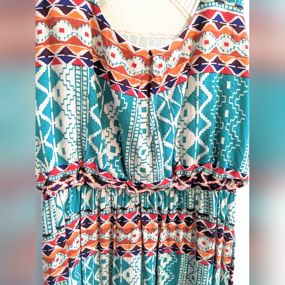 Trixxi Aztec Dress - Picture 3 of 3